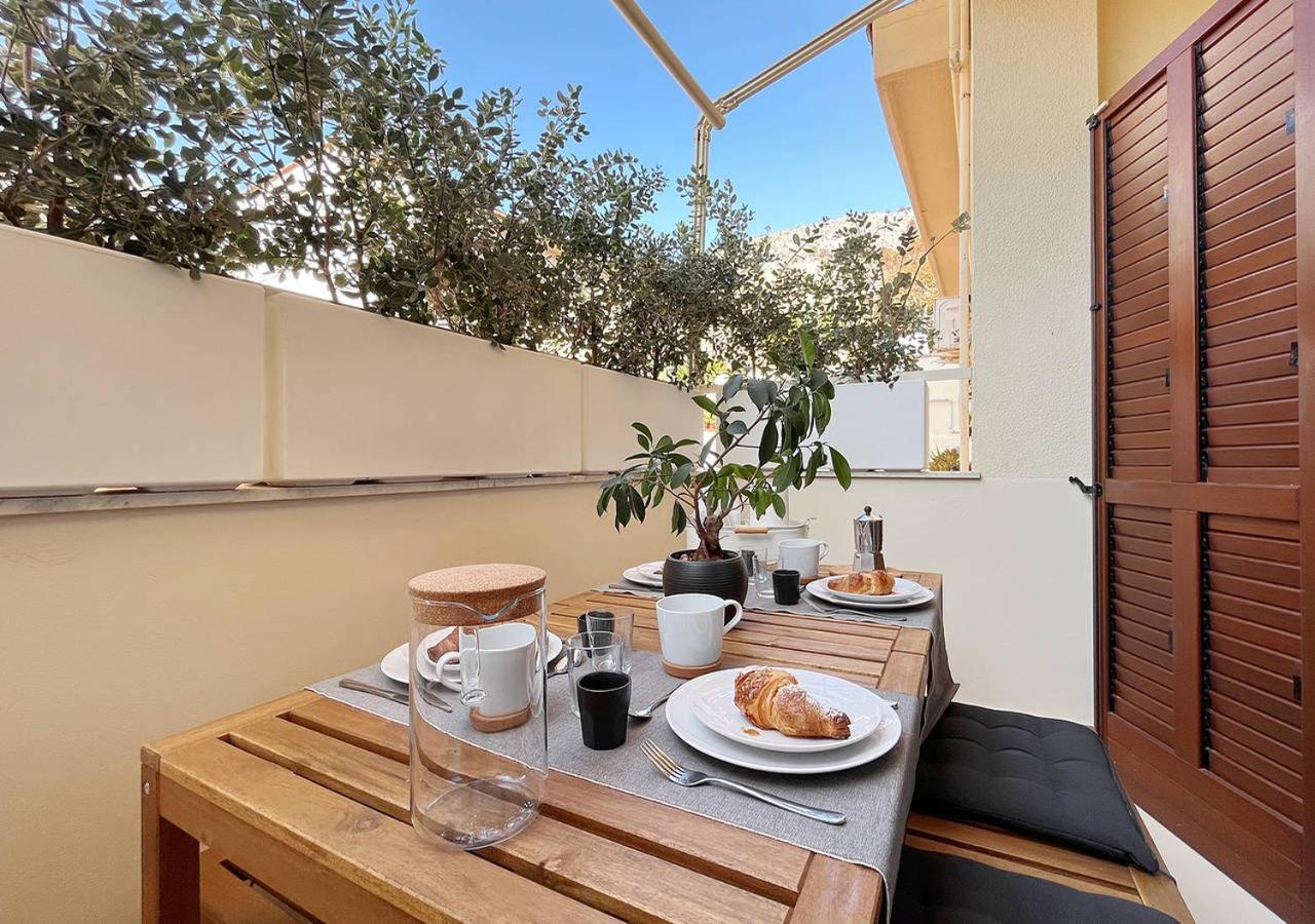 Solemar Sicilia - White Loft Apartment ปาแลร์โม ภายนอก รูปภาพ